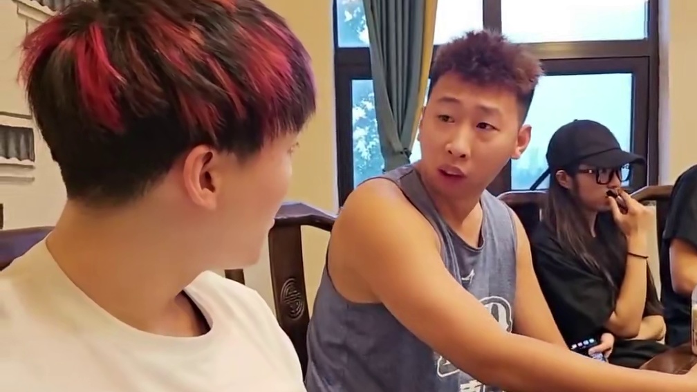 只因一句玩笑，集梦球员再发生冲突！
