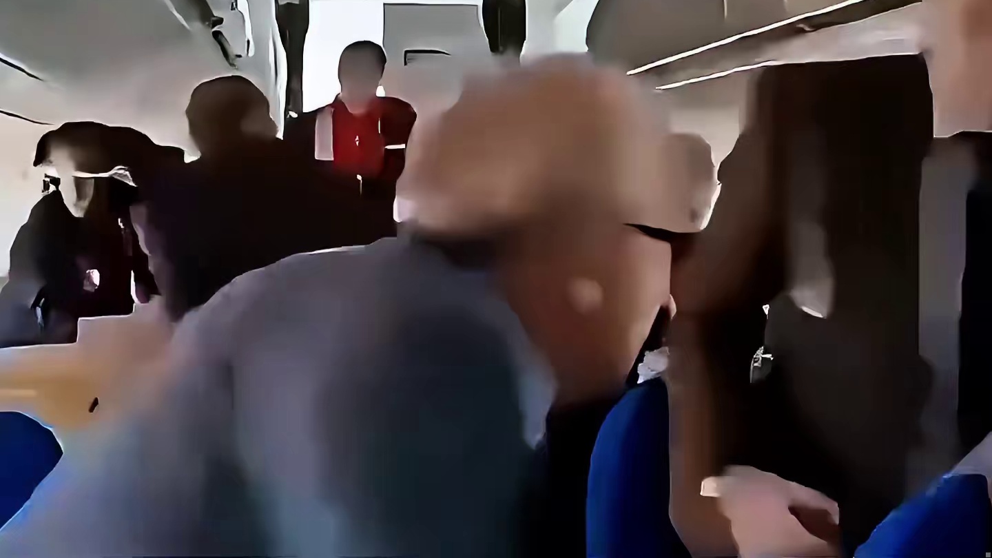 教授：他们是怎么毕业的难道我不清楚吗？