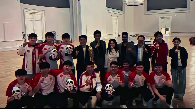 AG股东们与AG众多选手合影留念