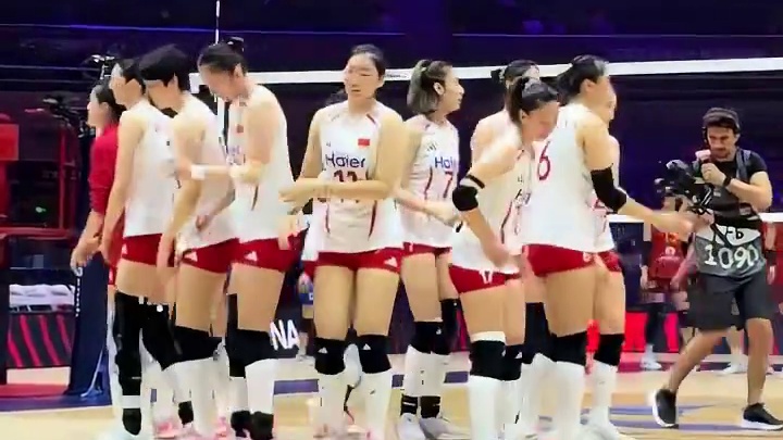 亚锦赛捷报！中国女排3‑0击败越南，强势杀入四强