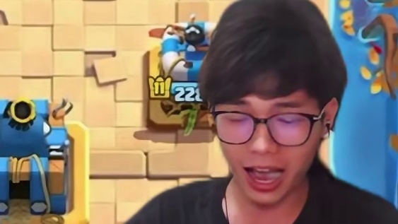主播对抗赛明明很努力給门神加油了