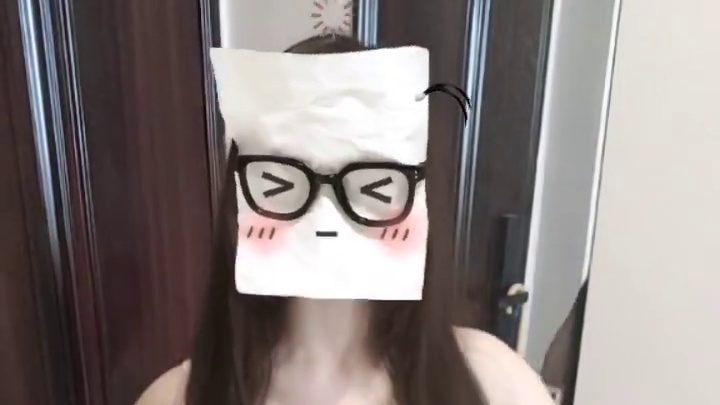^⦁᎑-^