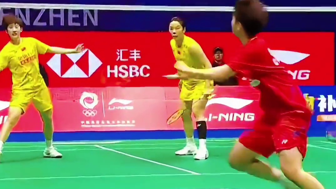 鲍骊婧/曹梓涵两局横扫凡贤晋级决赛，女双后浪终于来了！