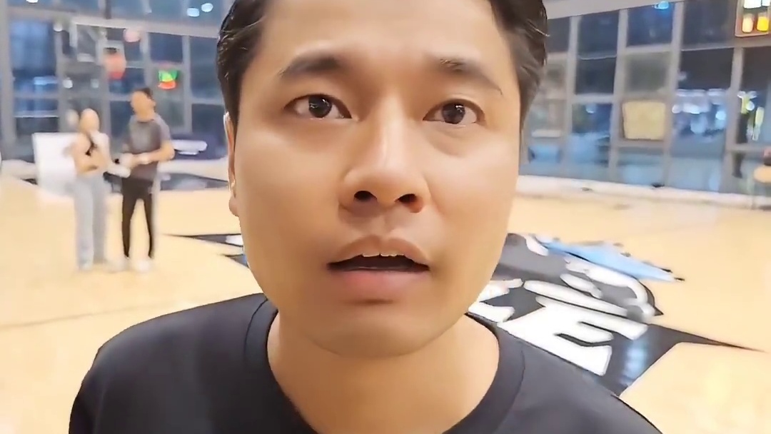 “你有前ke！就给我老实点！”_n会长谈张天意与敌方球员，发生手脚冲突！