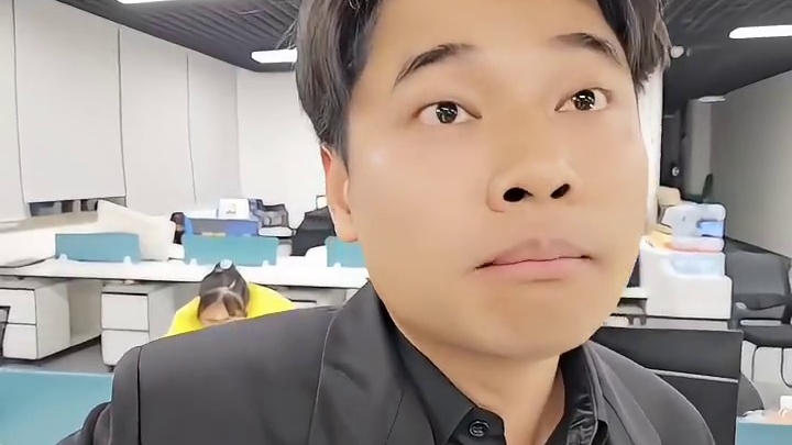会长自曝去年花几千万赞助员工买车，_n如今血本无归，有跑路的`有拉的！