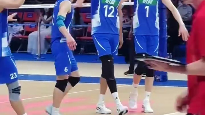 明日亚锦赛即将打响 为中国男排瓜男加油助威#排球