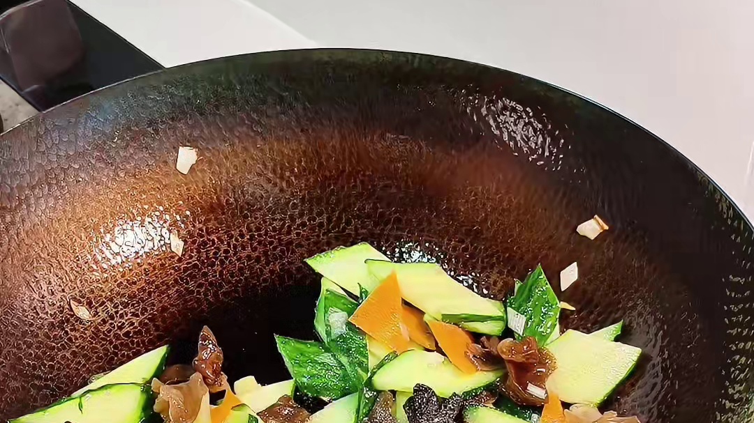 【黄瓜炒鸡蛋】简单快手家常菜！