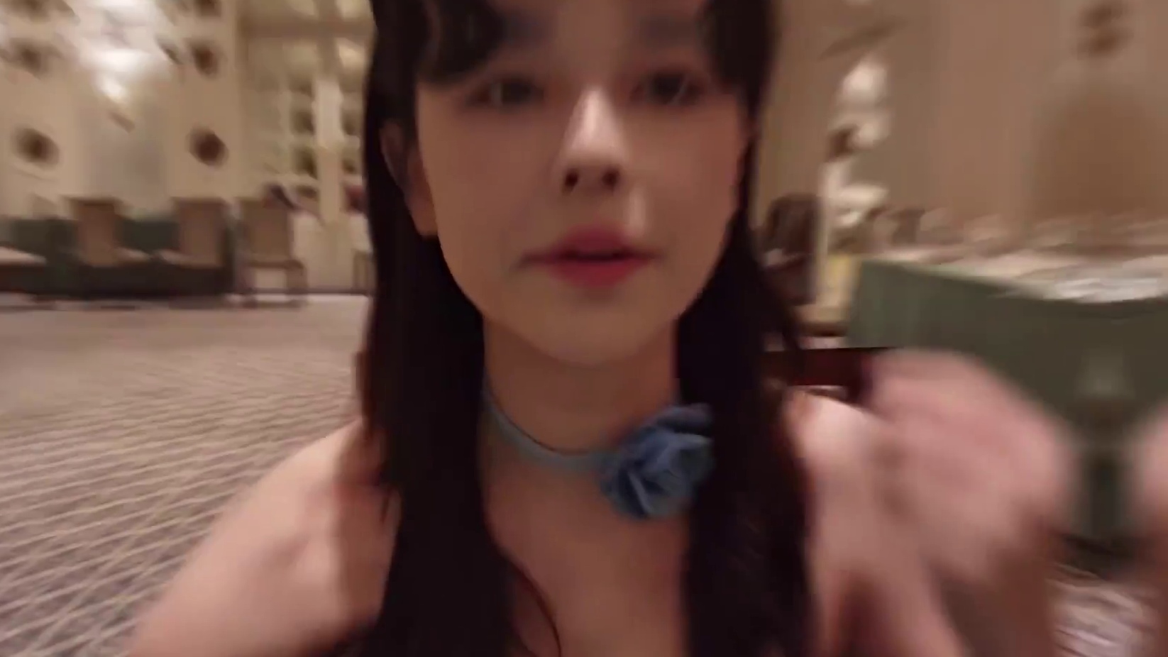 沫子疑惑每个男生跟女朋友出去都是这样的吗都是这样的吗？