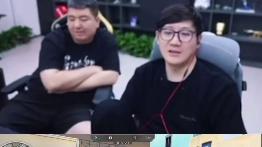 宇大帅他们提前下班被白老板发现，宇大帅连忙说还没走，但谁走了我不说，让白老板自己查监控