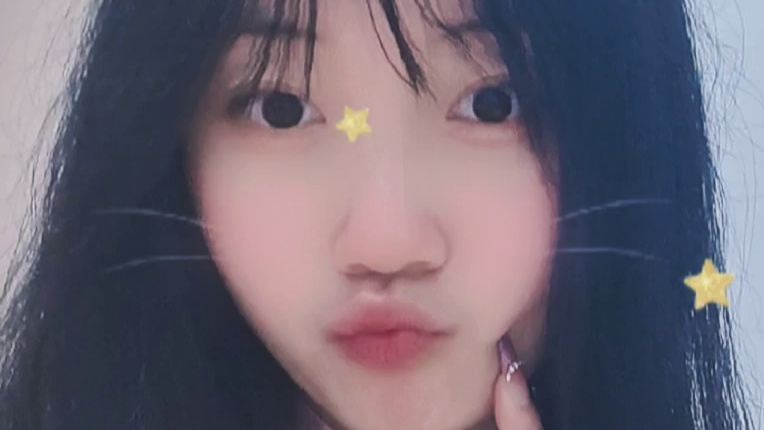 她说时间不对我知道她也动心了只是这一生山高路远我们不过尔尔。