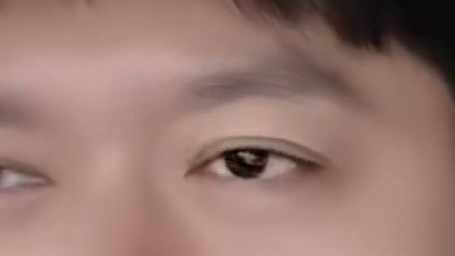小酷问女主播如果男友不想戴会怎么办，被女主播吐槽“想太子想疯了”
