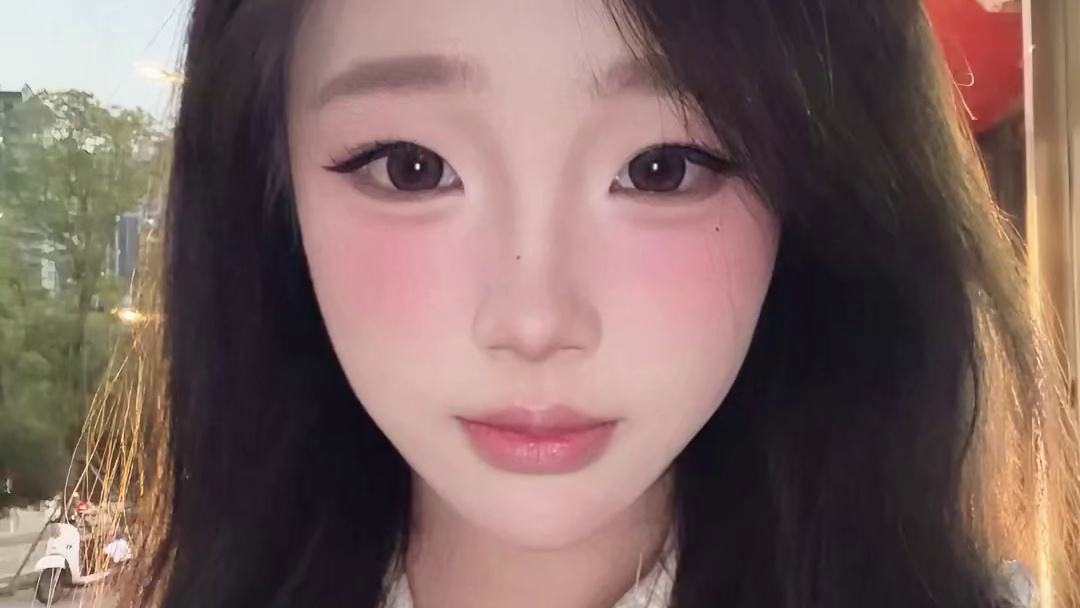 窗外的雨.