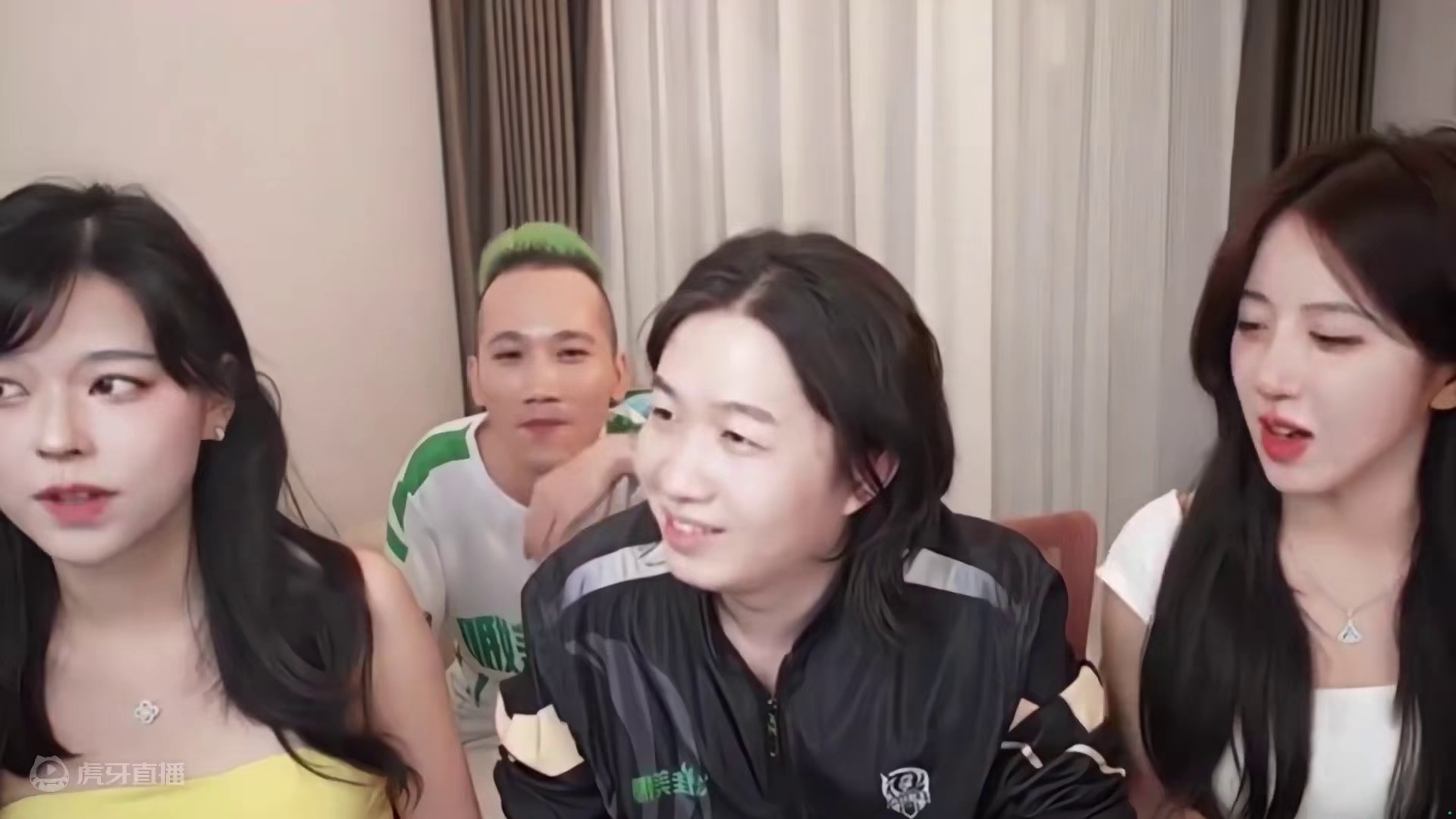 吕德华在沫子直播间扫雷被抓