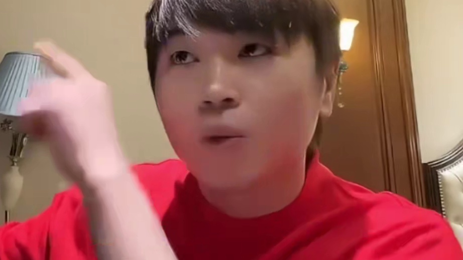 白老板首次发来长语音开导飞段，飞段表示像男生给女生发信息，让飞段的压力直接在上一个档次