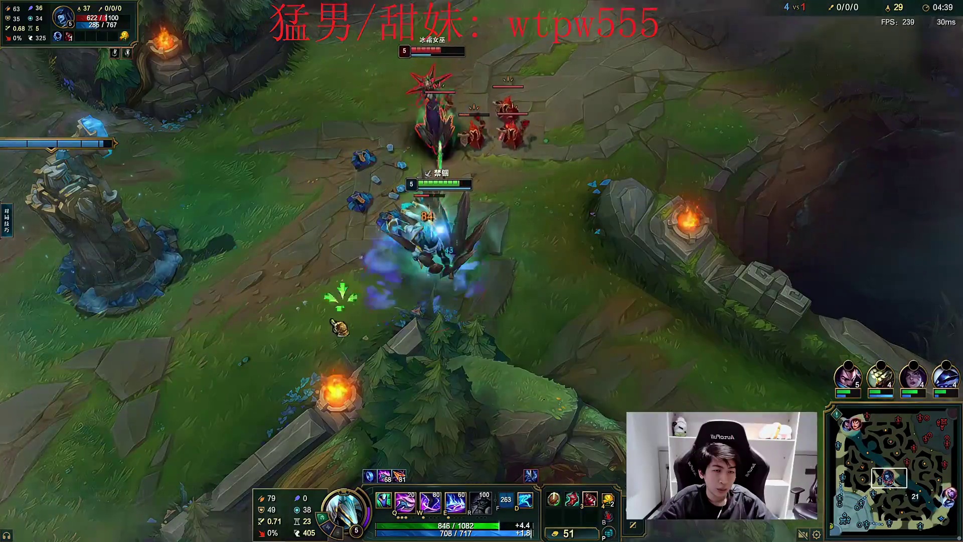 操作狗头在上路平稳对线