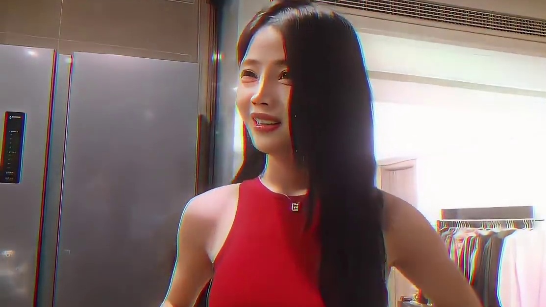 “衣服穿反了”
