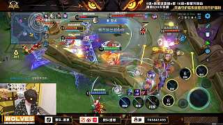 所有人給我站一邊，因?yàn)闂畲蟾缥乙霈F(xiàn)