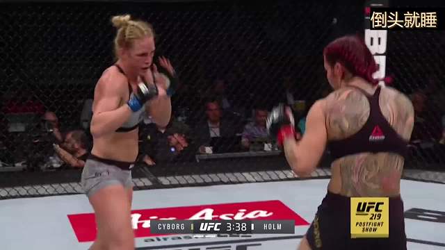 正在直播倒頭就睡