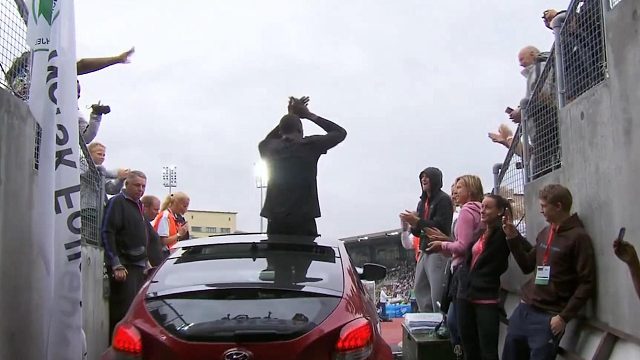 没有任何运动员能像他一样，年仅轻轻就成为该领域的第一人