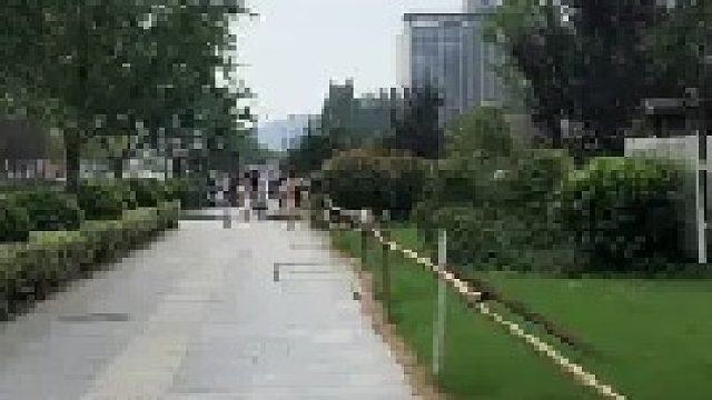 一天没碰球的我手也太痒了，找我一起练球了