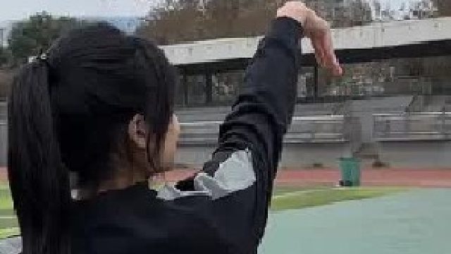 祝大家新年快乐，教学谈不上