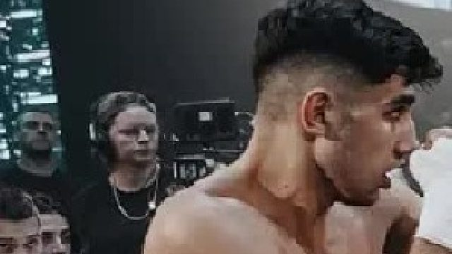 不戴拳套威力有多少？看完俄罗斯徒手拳击你就知道了，简直太猛了1