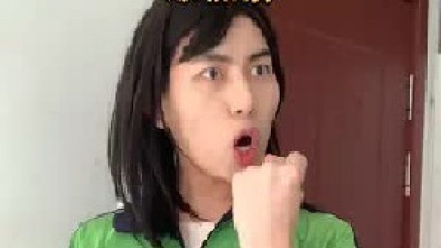 要开学了  作业还没写完的你汗流浃背了吧～