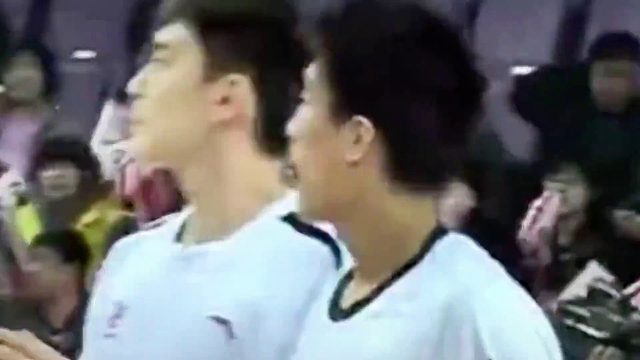 如果有机会回到那年，我一定会告诉你跑得慢一些，再慢一些