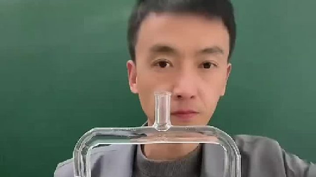 把容器固定，再做一次实验