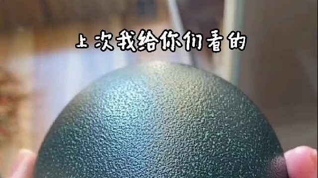 用澳洲鸵鸟蛋摊煎饼是种怎样的体验？现场的对话太搞笑了！