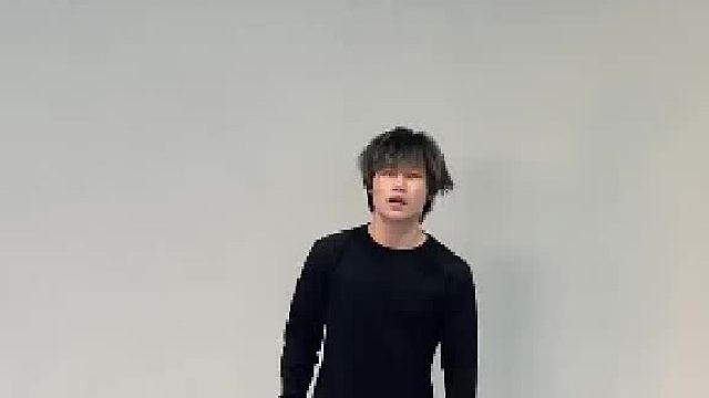 今天挑战一下无弹性旋空翻