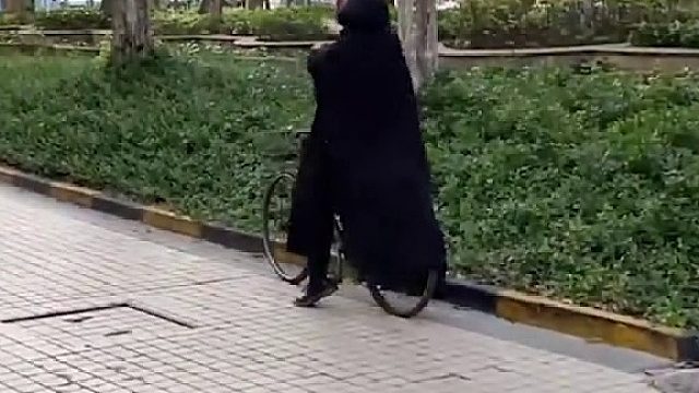 下班的尚雯婕？