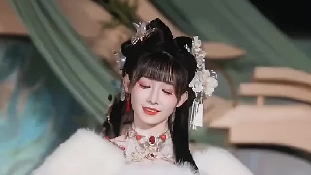 到底用什么颜色的麻袋装下黑白旗袍妹妹