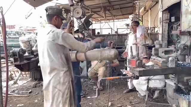 巴铁师傅维修挖掘机破碎锤钎杆全过程