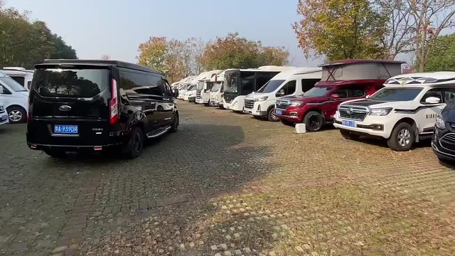 面包车房车太香了，两室一厅还有二楼小阁楼卧室，受不了我要买