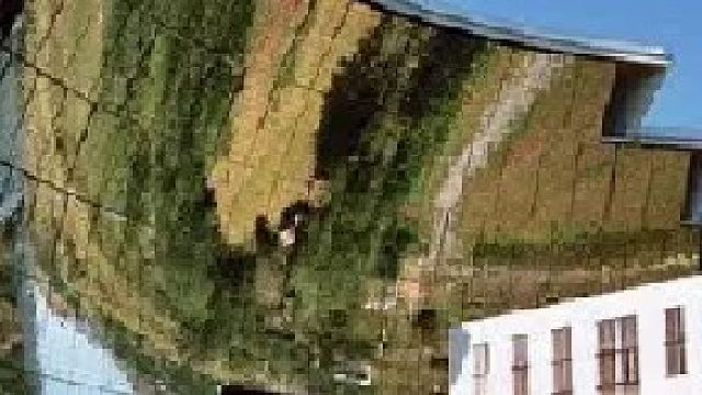 上万面镜子组成的最大凹面镜，中心高达3500℃，能熔化钢铁吗？