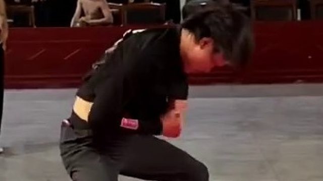 和表演队师弟们交流的一晚上  不得不说肌肉块真不小