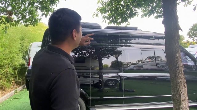 今天收了个奇葩房车，又被同行一顿吐槽，整个就是移动大床嘛