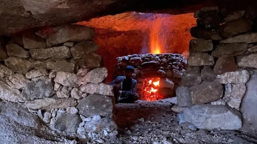 突发暴风雪陷入困境，原以为九死一生，结果小伙却花样百出