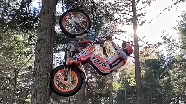 极限摩托技巧大赛，真正的人车合一