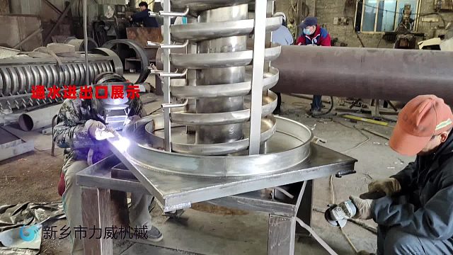 药颗粒立式风冷降温提升机 边提升边散热的高温料冷却设备