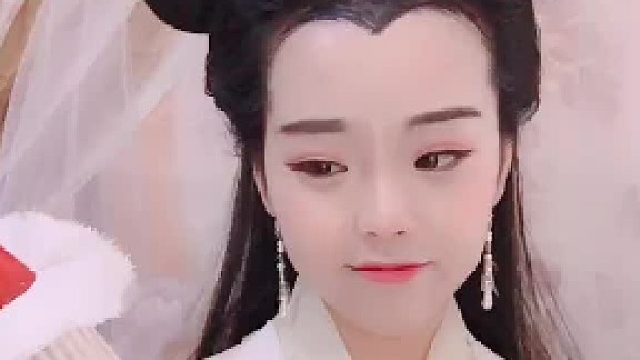 小青你在说什么……我在说这把伞！