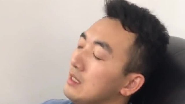 一天不贴膜浑身难受！