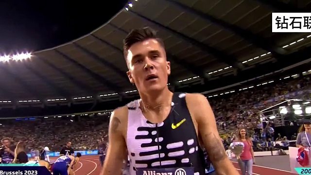 00年白人小将雅各布打破2000米世界纪录，不仅跑得快，人还长得帅