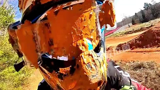 拉力赛车撕膜头盔究竟是什么东西？为什么撕不完呢？