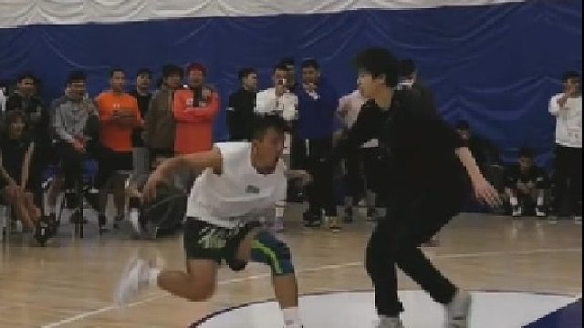 听我的，千万别跳