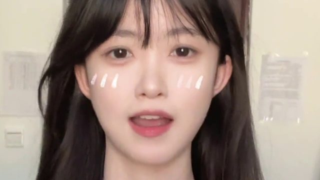 快说好看，不然达洗你！