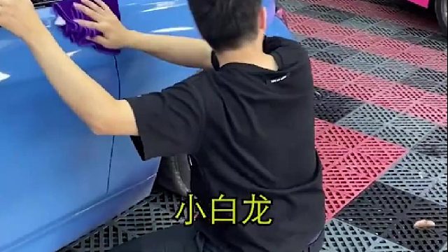 我好忙，要随时注意宏哥。。。