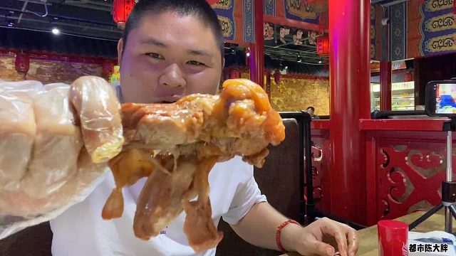 厦门终于有酱大骨自助餐啦，58元一位，大胖扬言要给老板上一课