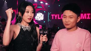 無畏契約 | Dank1ng揭幕戰(zhàn)現(xiàn)場助威，采訪時猝不及防的“習(xí)慣成自然”